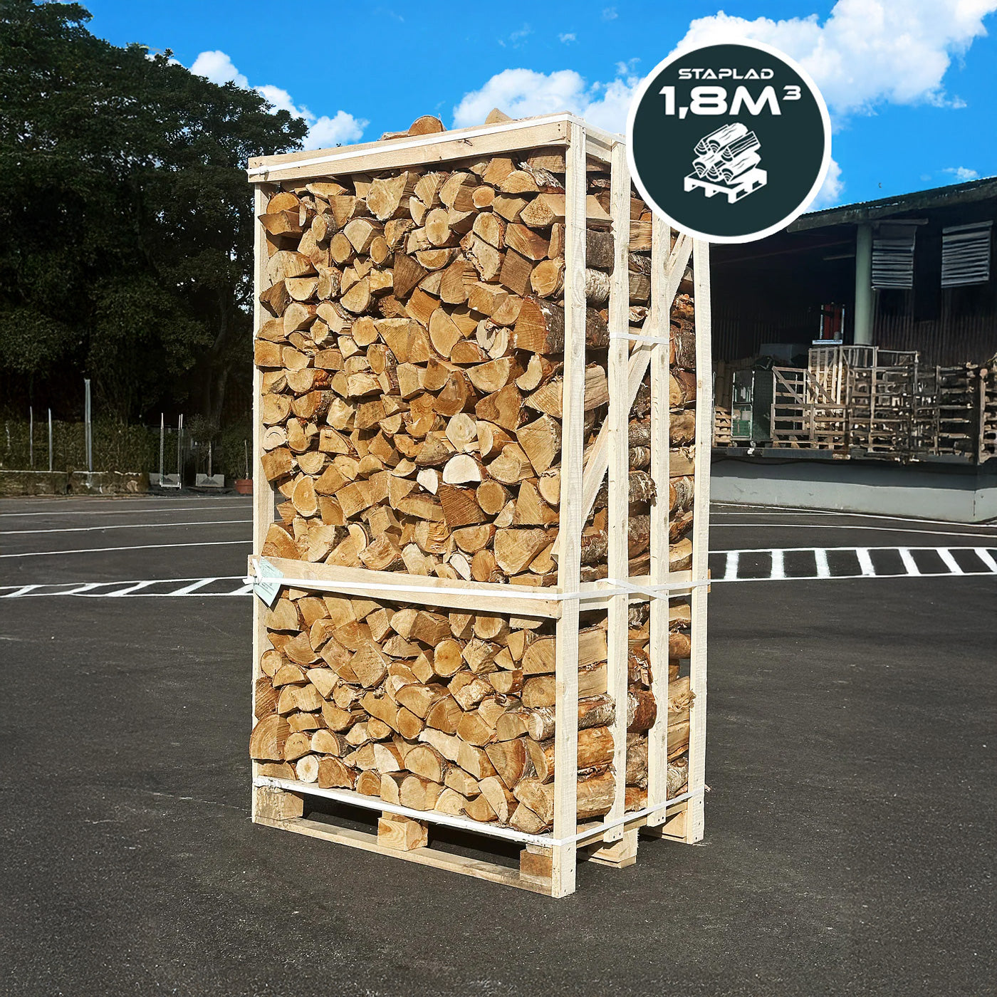 Björkved, 1,8 kubik, staplat. Torkad björkved - Fri hemleverans i hela Sverige